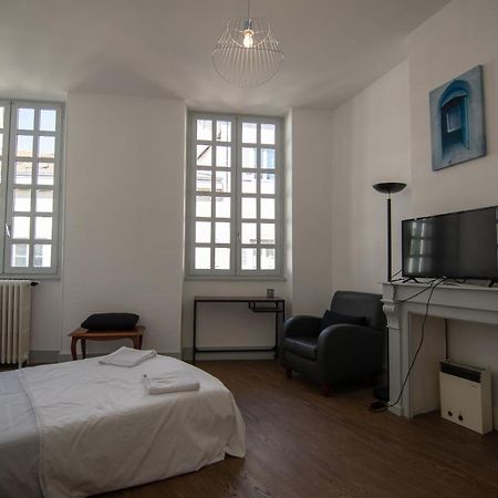 Hyper Centre - 3 Chambres - Gare - Wifi - Cosy Bourg-en-Bresse Exterior photo