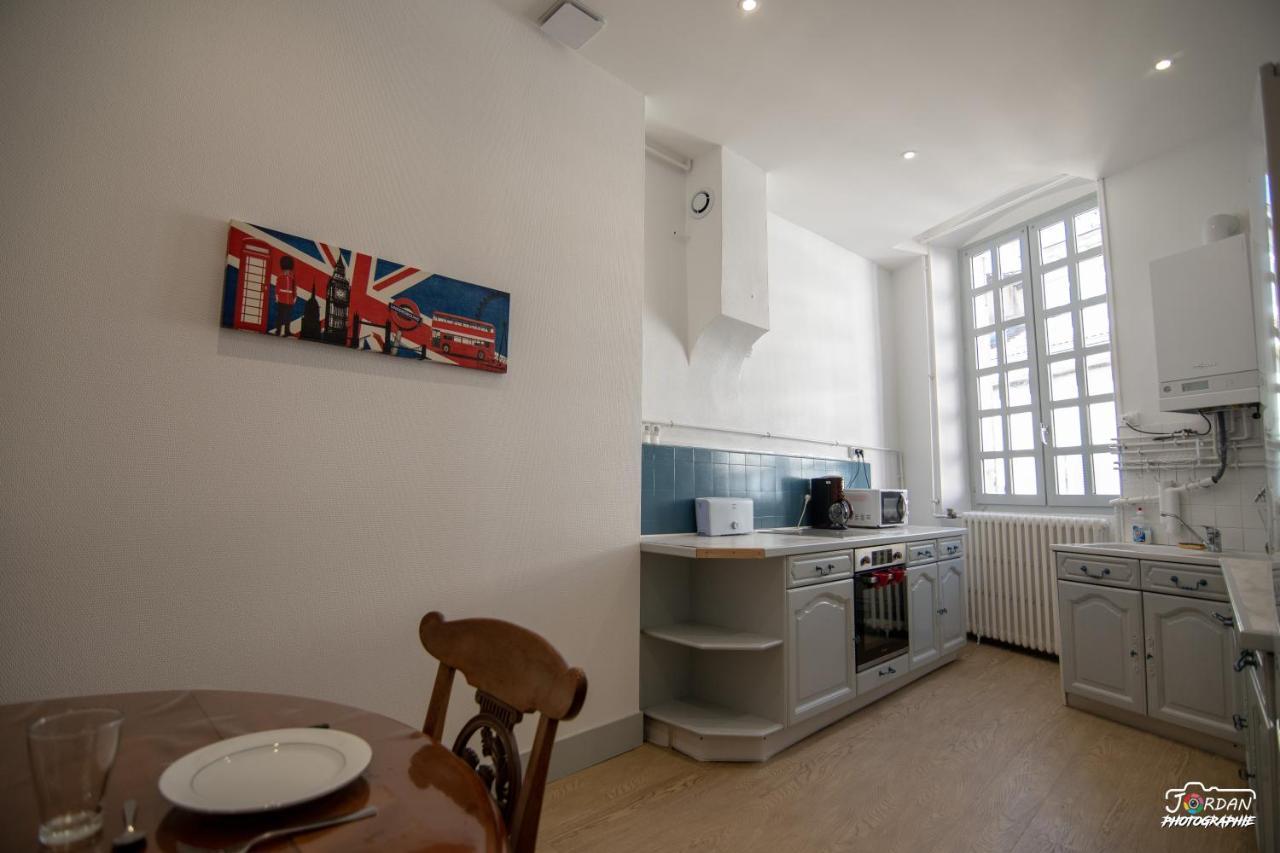 Hyper Centre - 3 Chambres - Gare - Wifi - Cosy Bourg-en-Bresse Exterior photo